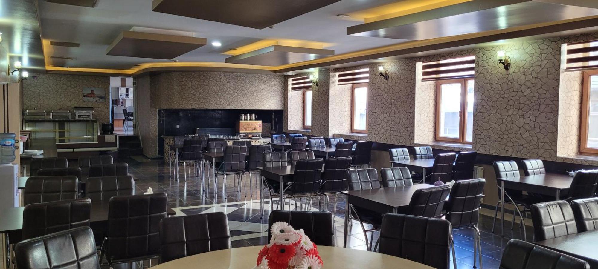Guengoeren Hotel Kars Eksteriør billede